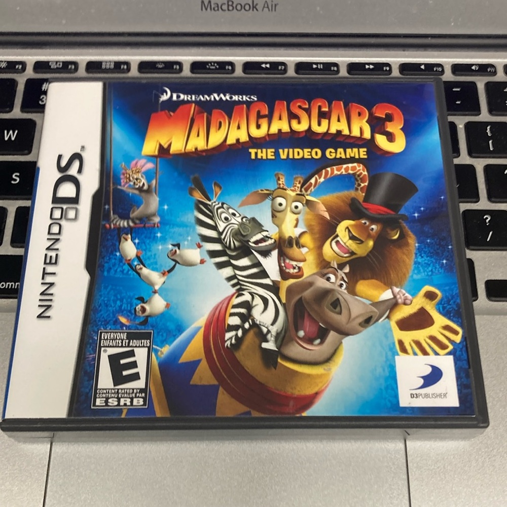 Nintendo Blue White DS Game Madagascar 3